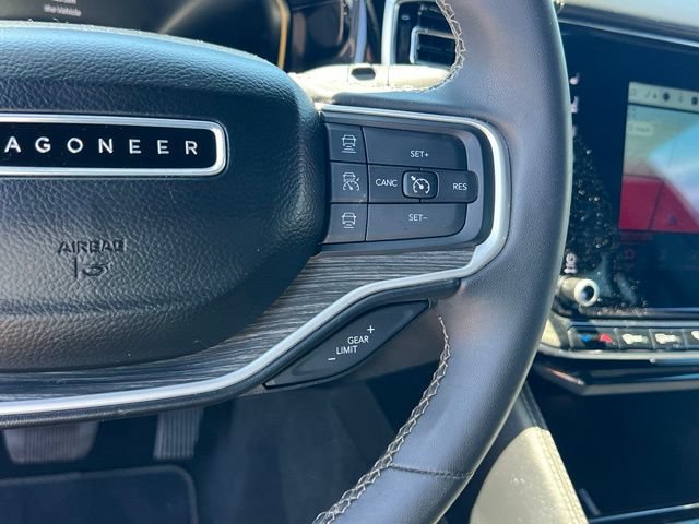 Used 2022 Jeep Wagoneer Series II AWD/4WD image 22