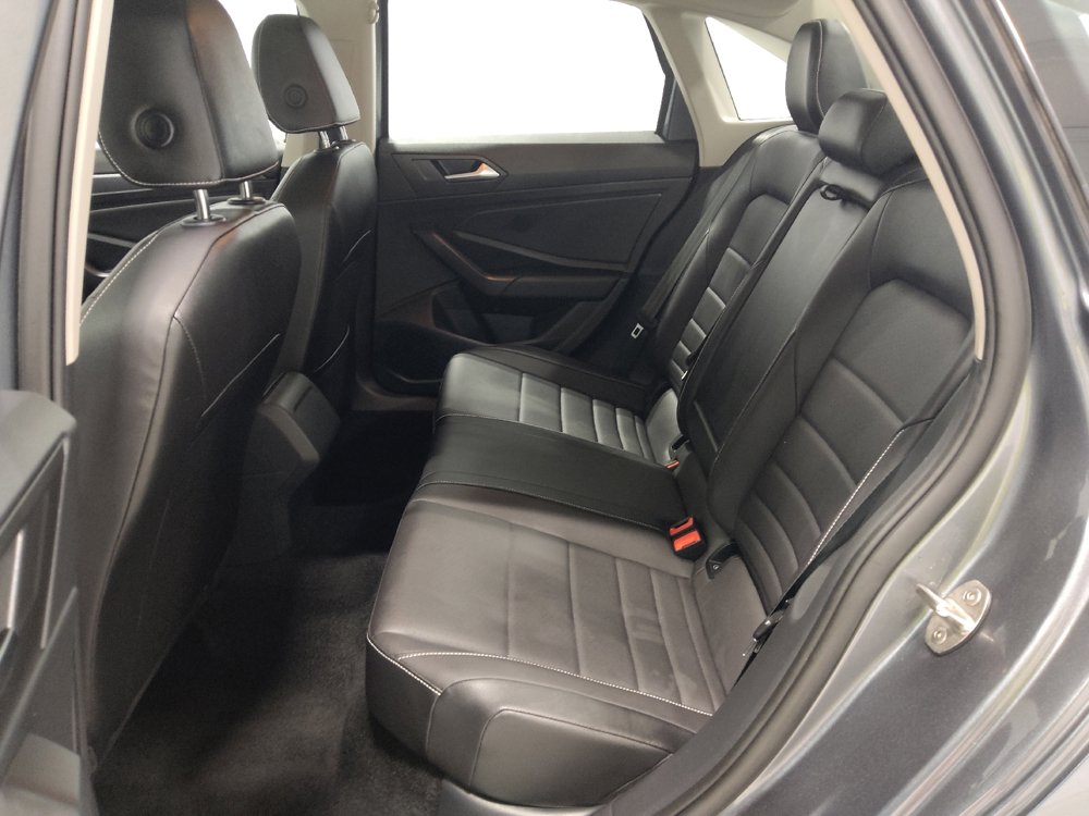 Used 2024 Volkswagen Jetta SE FWD image 18