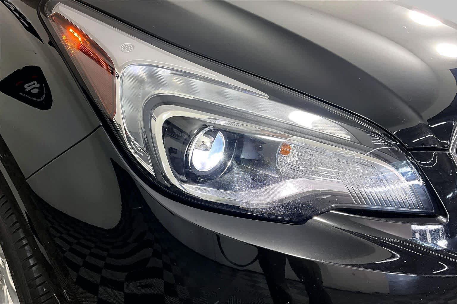 Used 2020 Buick Envision Essence FWD image 25