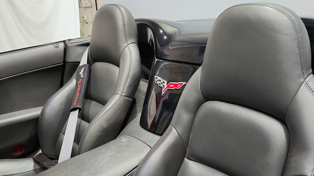 Used 2007 Chevrolet Corvette Convertible w/ Preferred Equipment Group RWD image 28