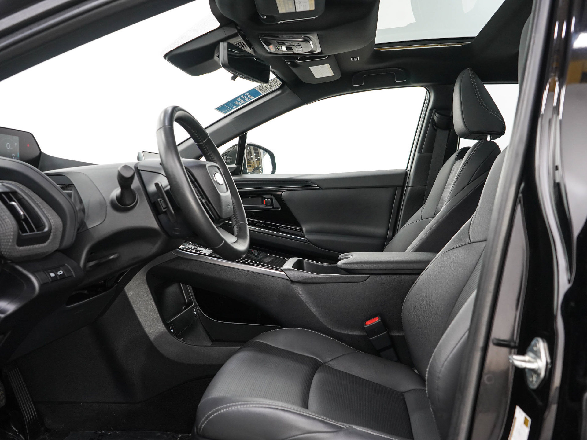 Used 2023 Subaru Solterra AWD image 23