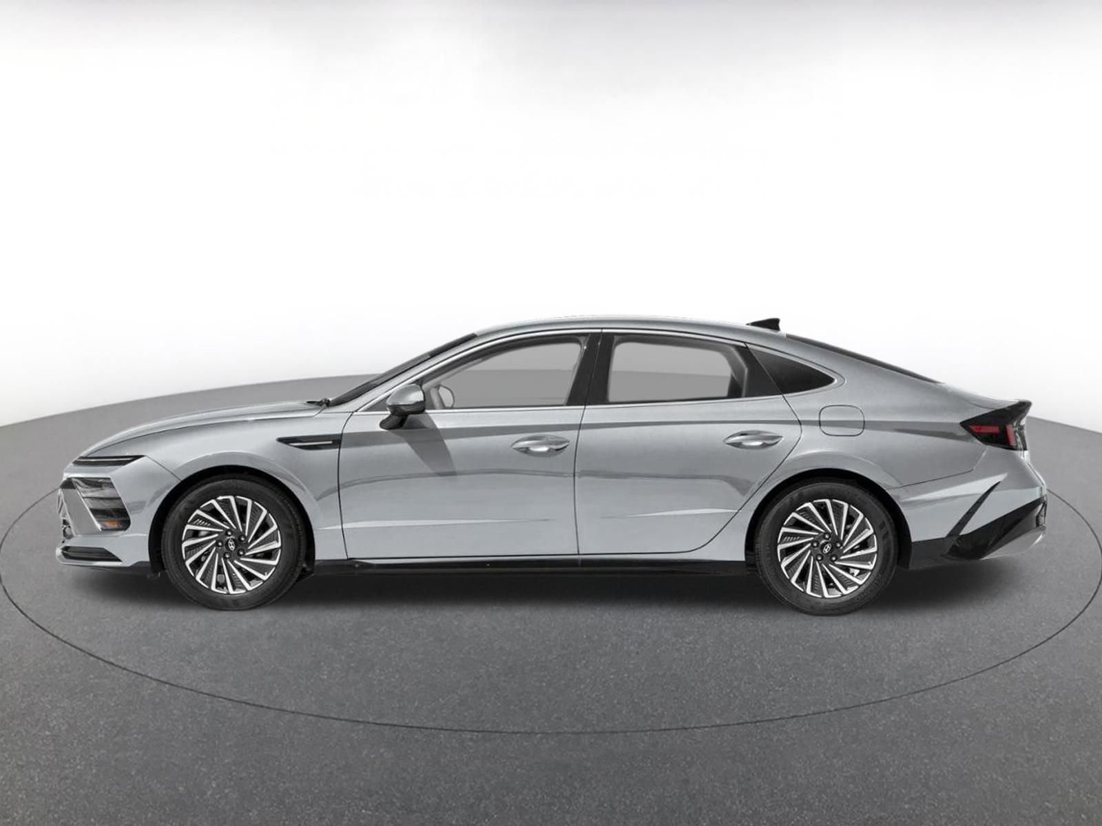 Used 2025 Hyundai Sonata SEL FWD image 3