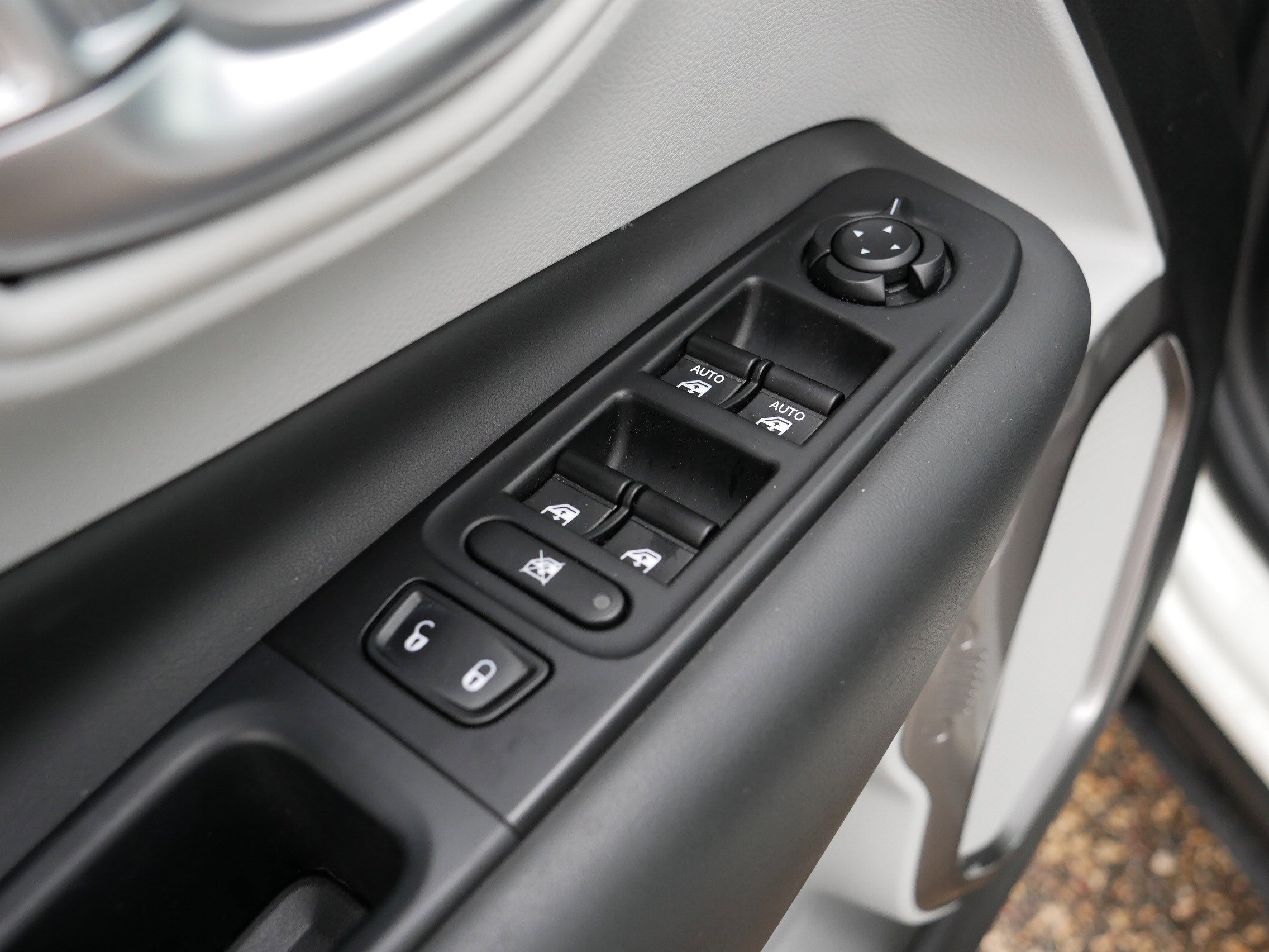 Certified 2022 Jeep Renegade Latitude w/ Convenience Group image 19