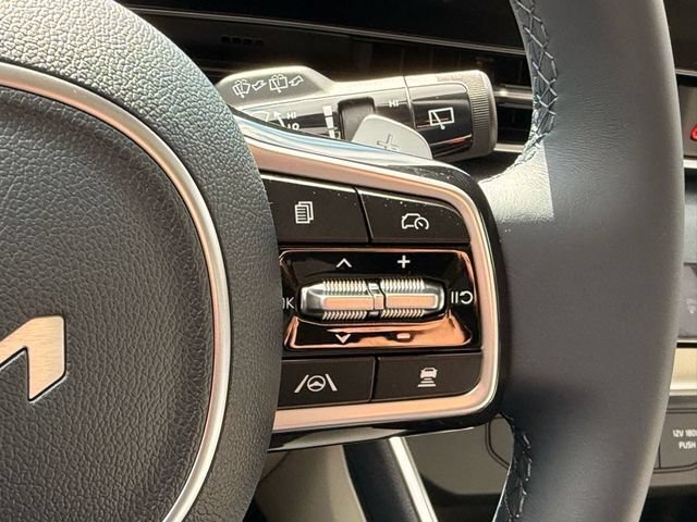New 2026 Kia Carnival EX FWD image 18