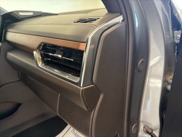 Used 2026 GMC Yukon XL Denali w/ Sun & Power Step Package image 44