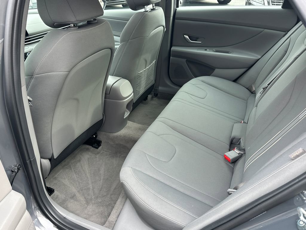 Used 2024 Hyundai Elantra SEL w/ Convenience Package image 15