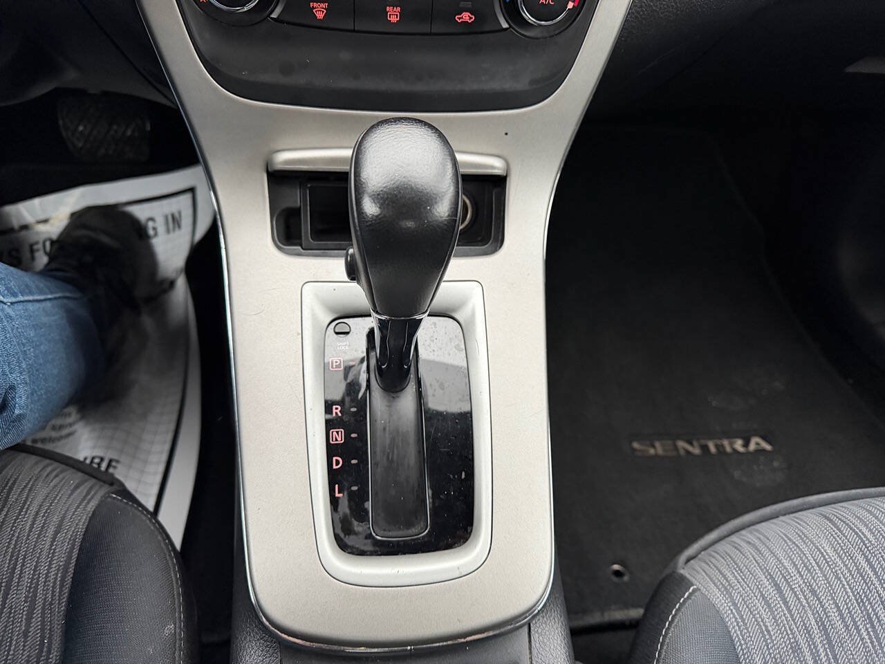 Used 2015 Nissan Sentra SV w/ Style Package FWD image 16