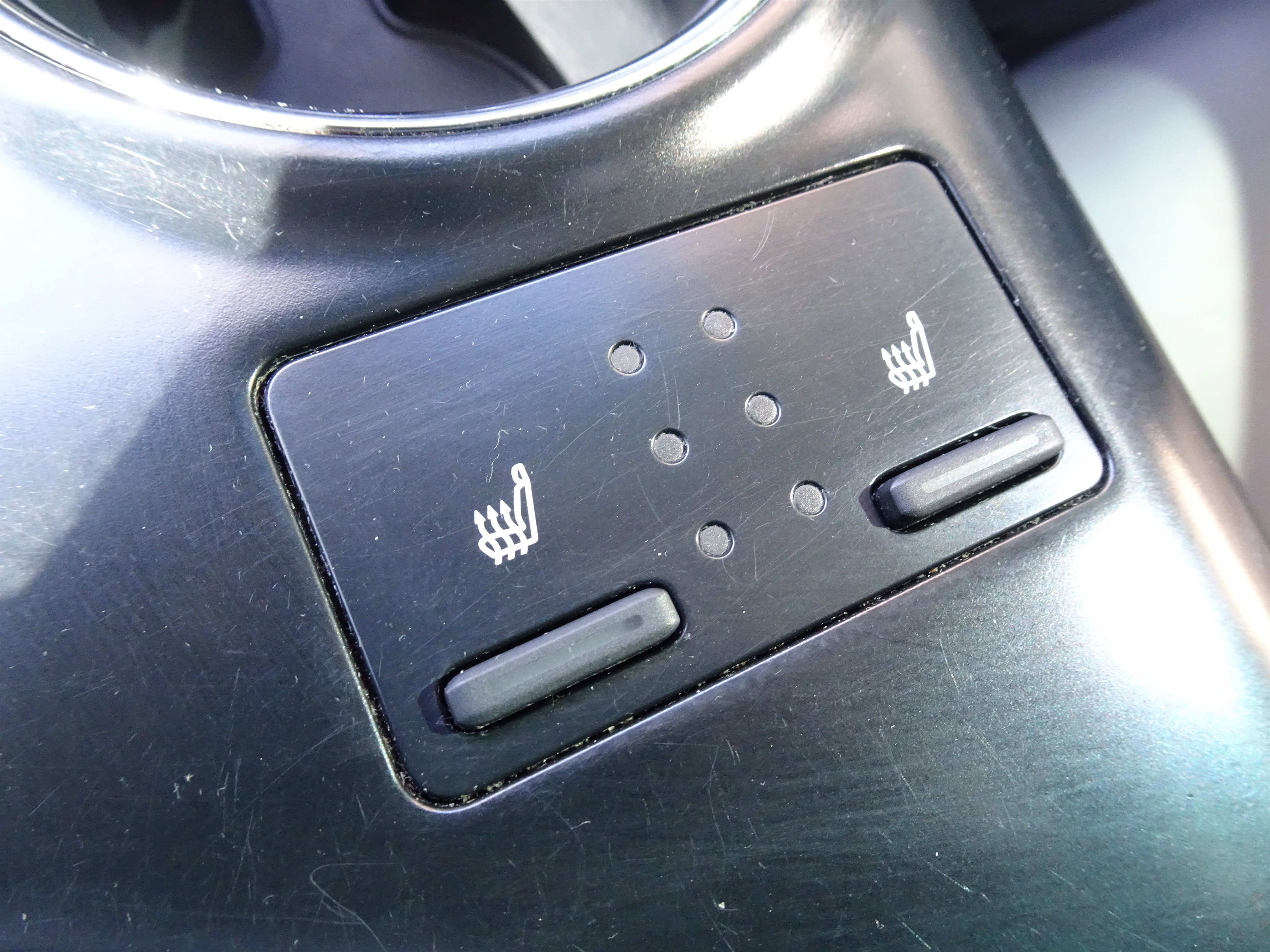 Used 2020 Toyota Camry XSE w/ Navigation Package image 18