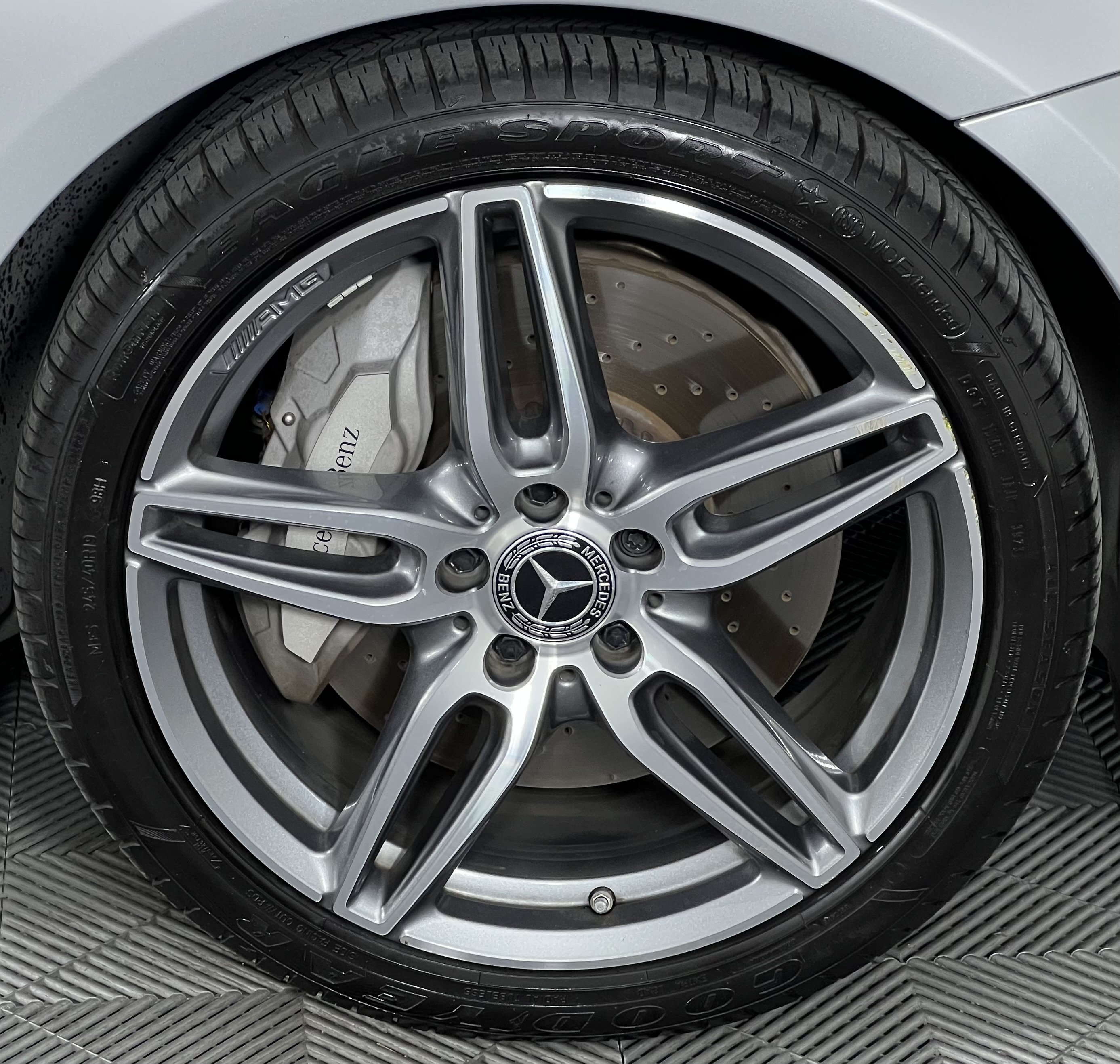 Certified 2019 Mercedes-Benz E 300 4MATIC image 15