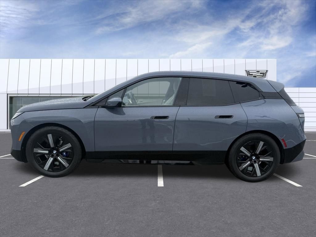 Used 2023 BMW iX M60 w/ Executive Package image 5