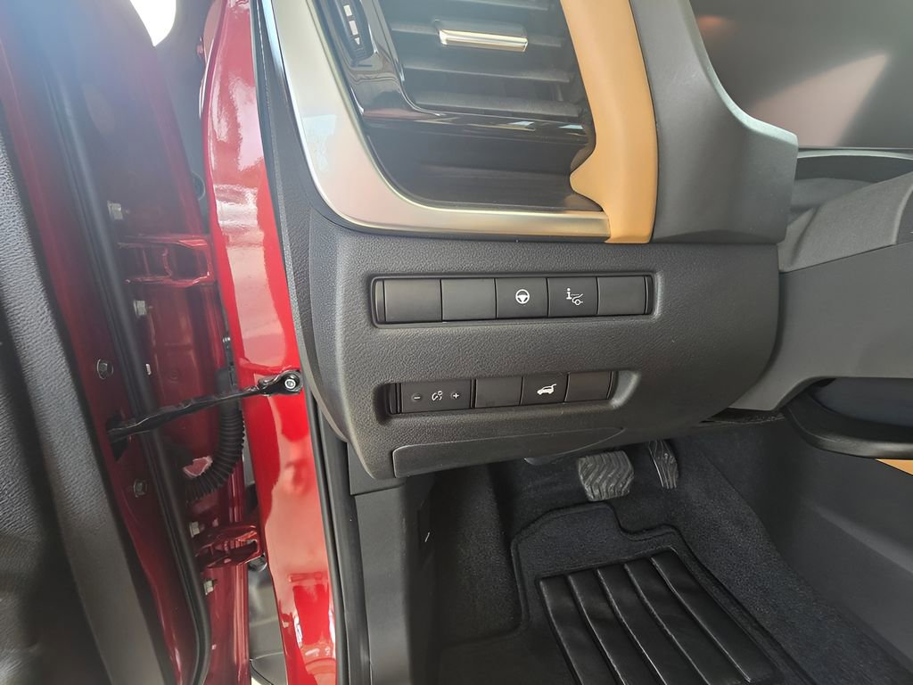 Used 2023 Nissan Rogue Platinum w/ Platinum Premium Package image 48