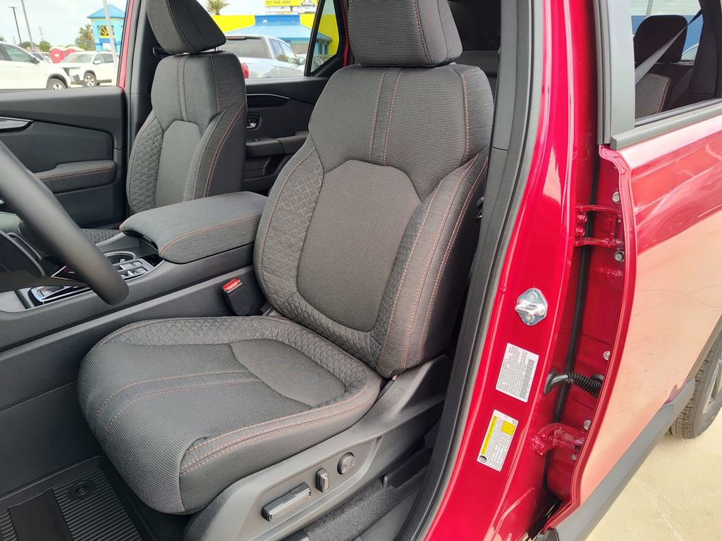 New 2026 Honda Pilot Sport image 7