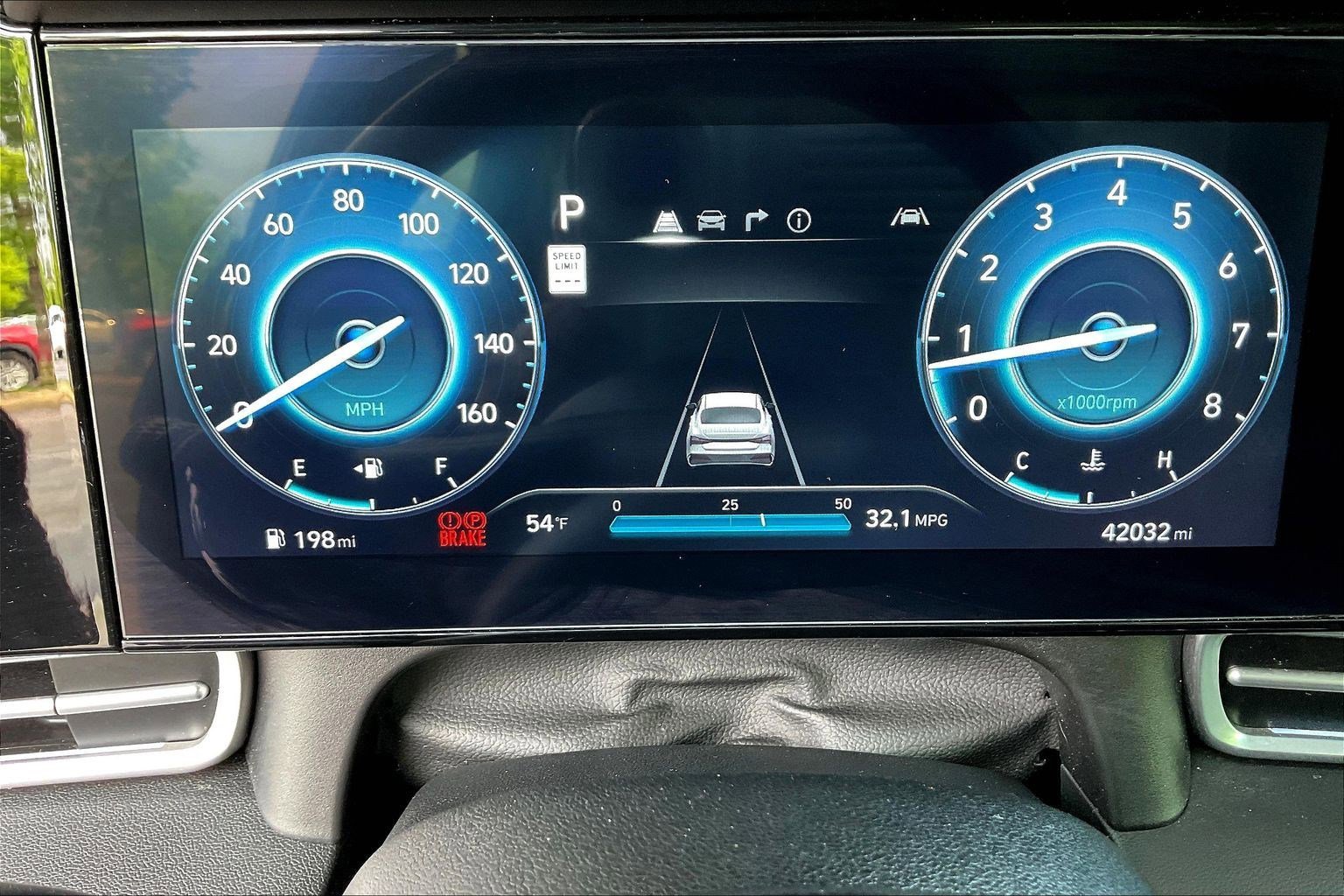 Used 2024 Hyundai Elantra SEL w/ Convenience Package FWD image 13