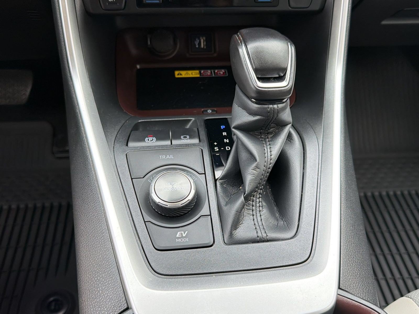 Certified 2025 Toyota RAV4 Limited w/ Advanced Technology Package AWD/4WD image 19