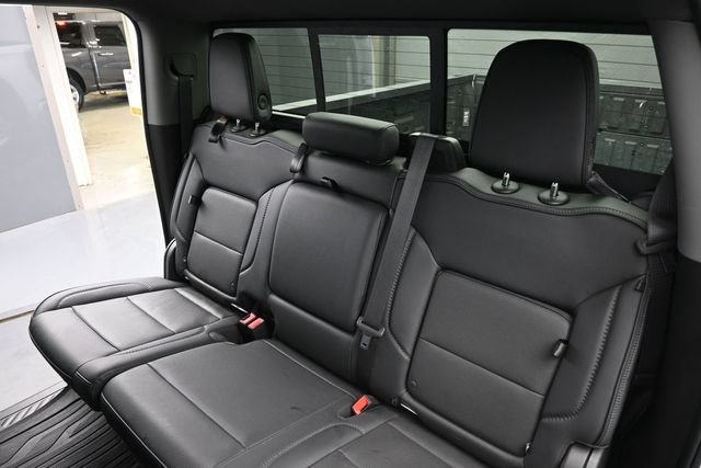 Used 2024 GMC Sierra 1500 Denali w/ Technology Package AWD/4WD image 16