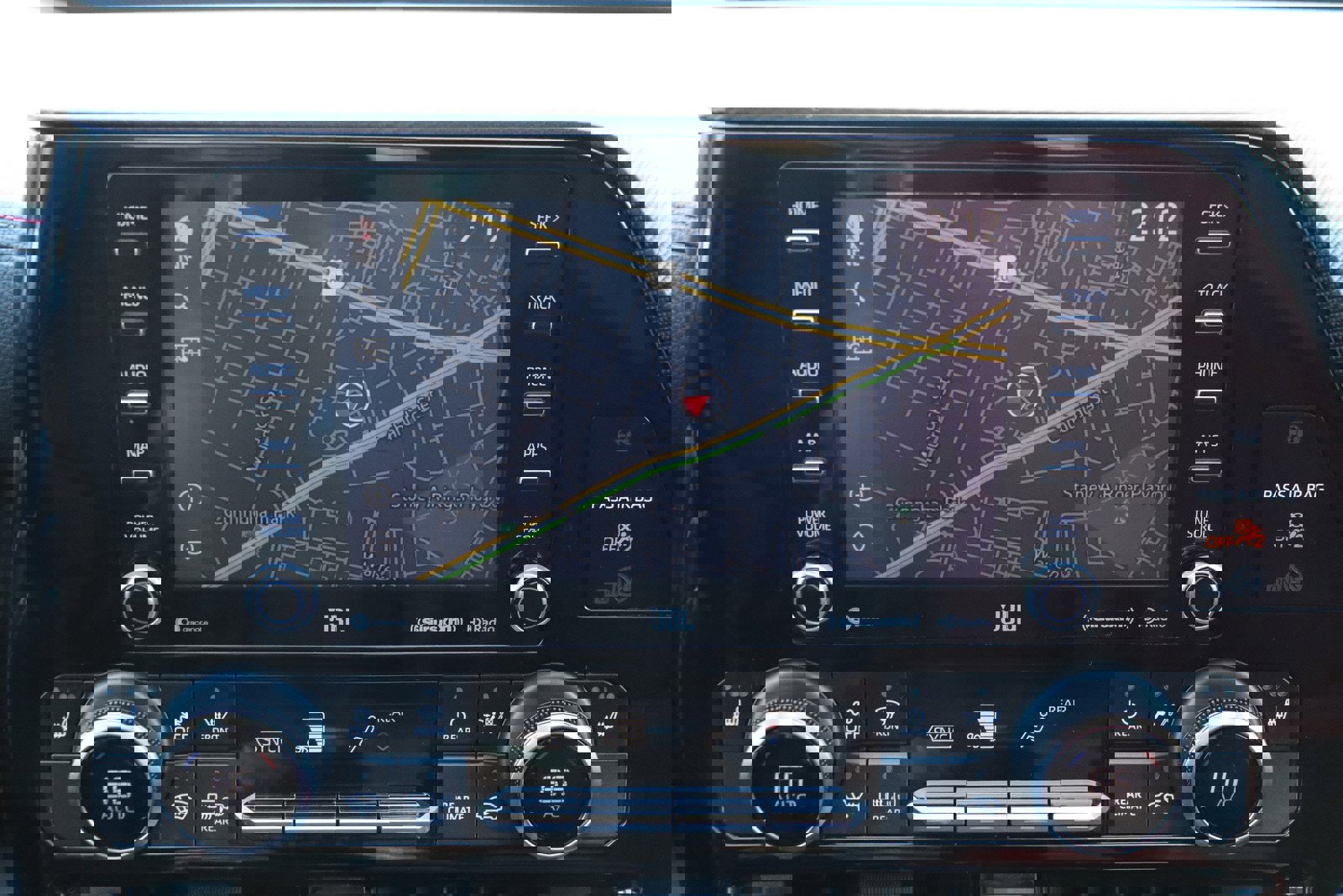 Used 2021 Toyota Highlander XSE image 33