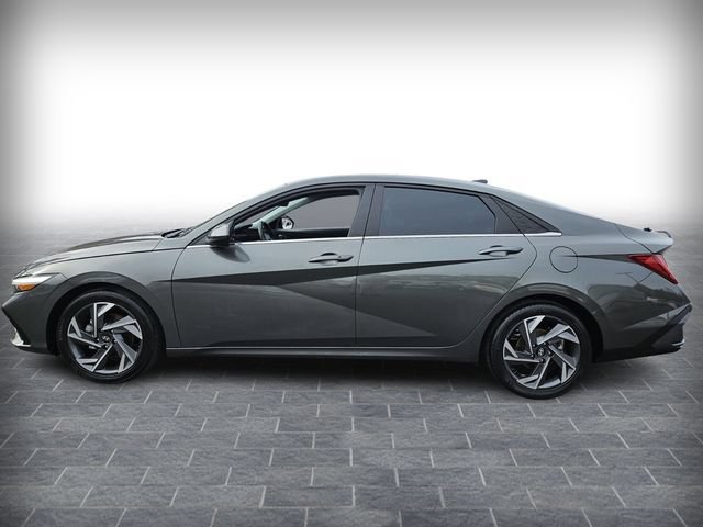 Used 2024 Hyundai Elantra SEL w/ Convenience Package FWD image 6