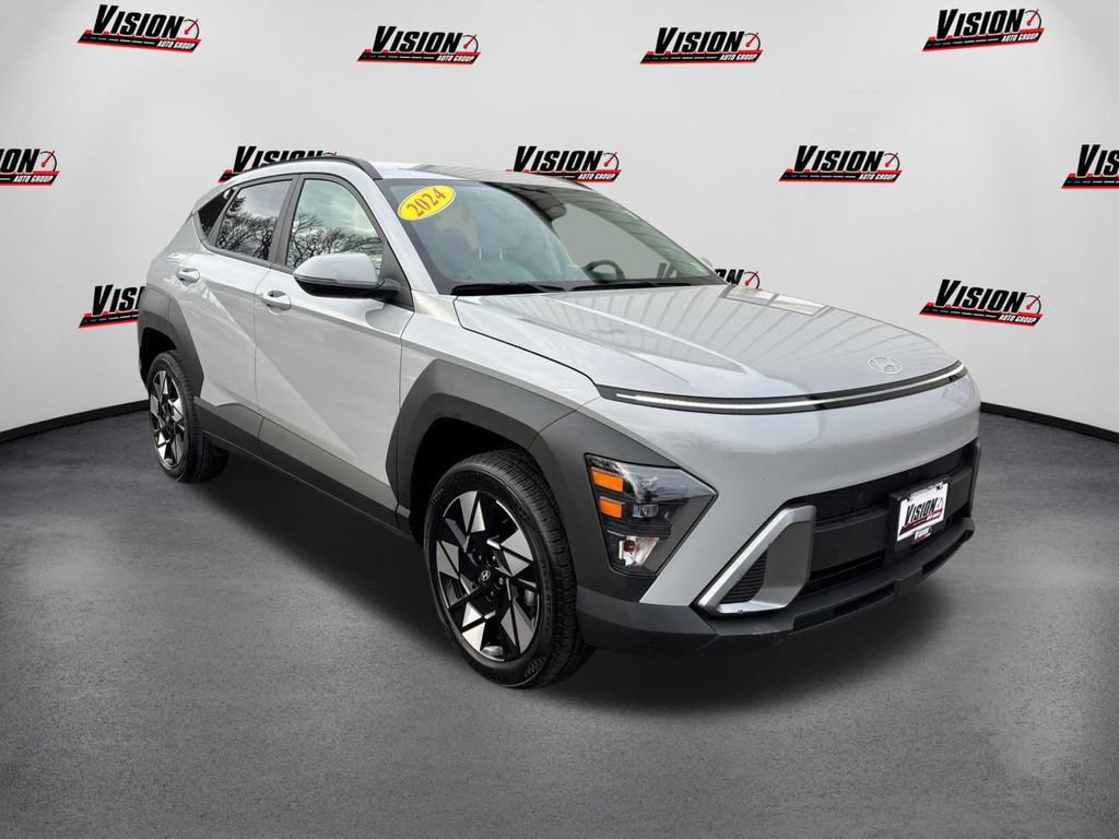 Used 2024 Hyundai Kona SEL w/ Convenience Package image 3