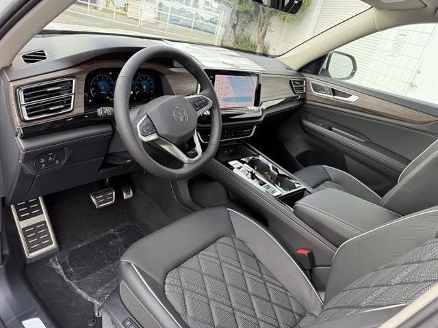 New 2025 Volkswagen Atlas SEL Premium R-Line image 2