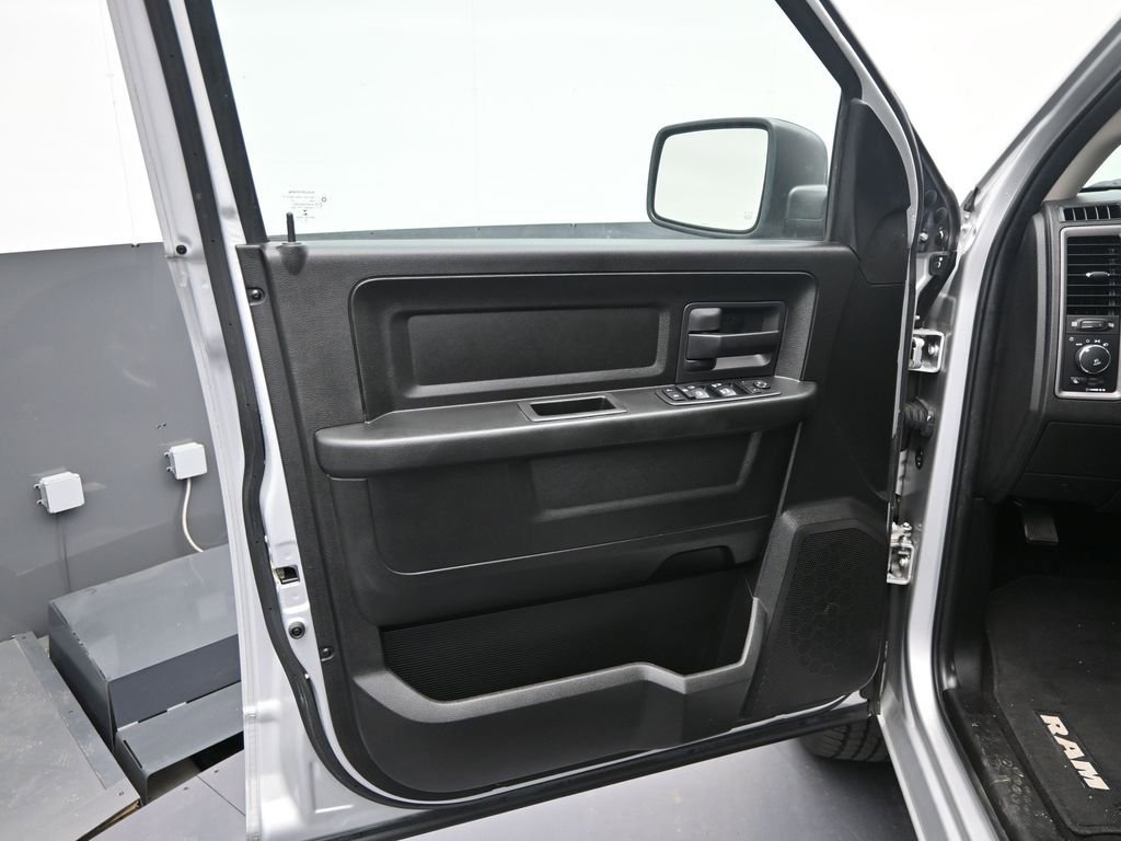 Used 2019 RAM 1500 Tradesman w/ Tradesman SXT Package image 11