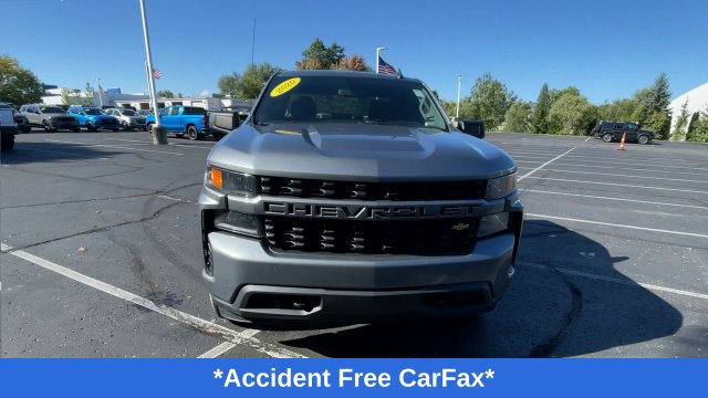 Used 2020 Chevrolet Silverado 1500 Custom w/ Custom Value Package AWD/4WD image 4