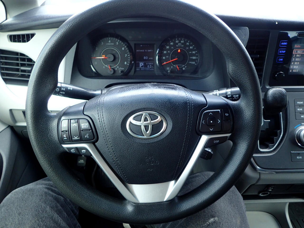 Used 2015 Toyota Sienna L FWD image 15