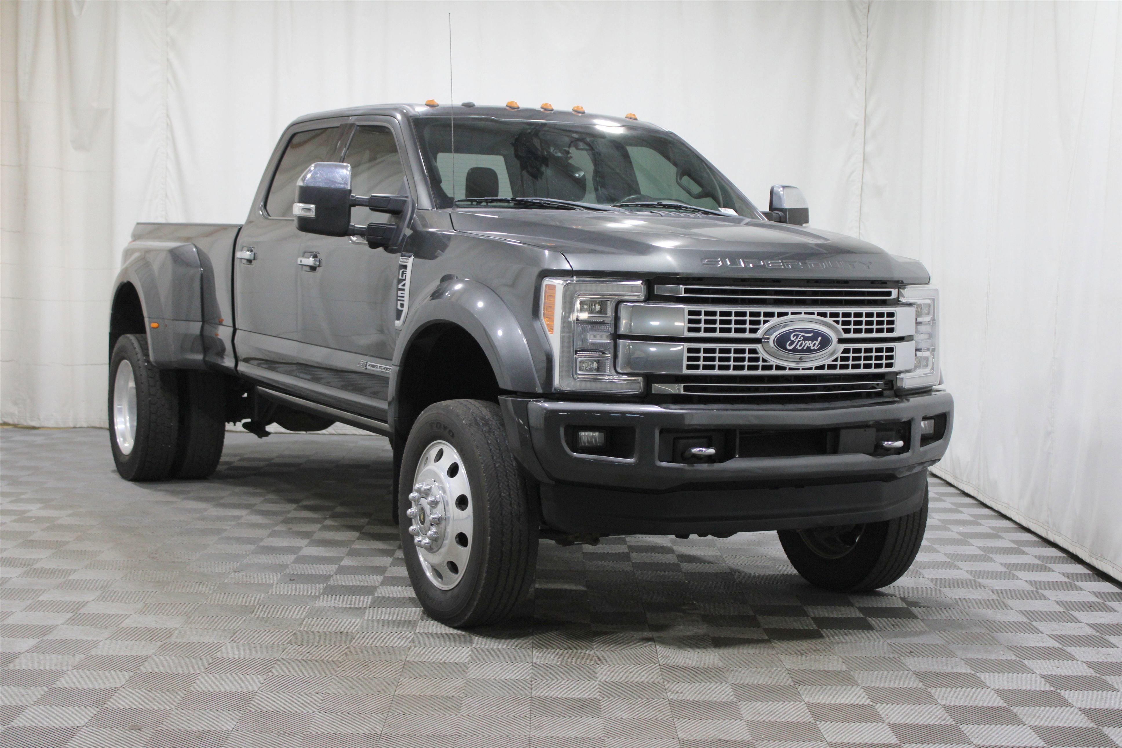 Used 2018 Ford F450 Platinum w/ Platinum Ultimate Package AWD/4WD image 1