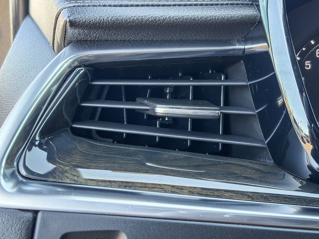 Used 2017 Cadillac XT5 Luxury w/ Driver Awareness Package image 45