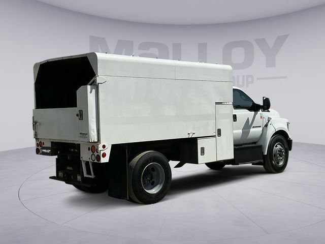 Used 2016 Ford F750 2WD Regular Cab Super Duty image 5