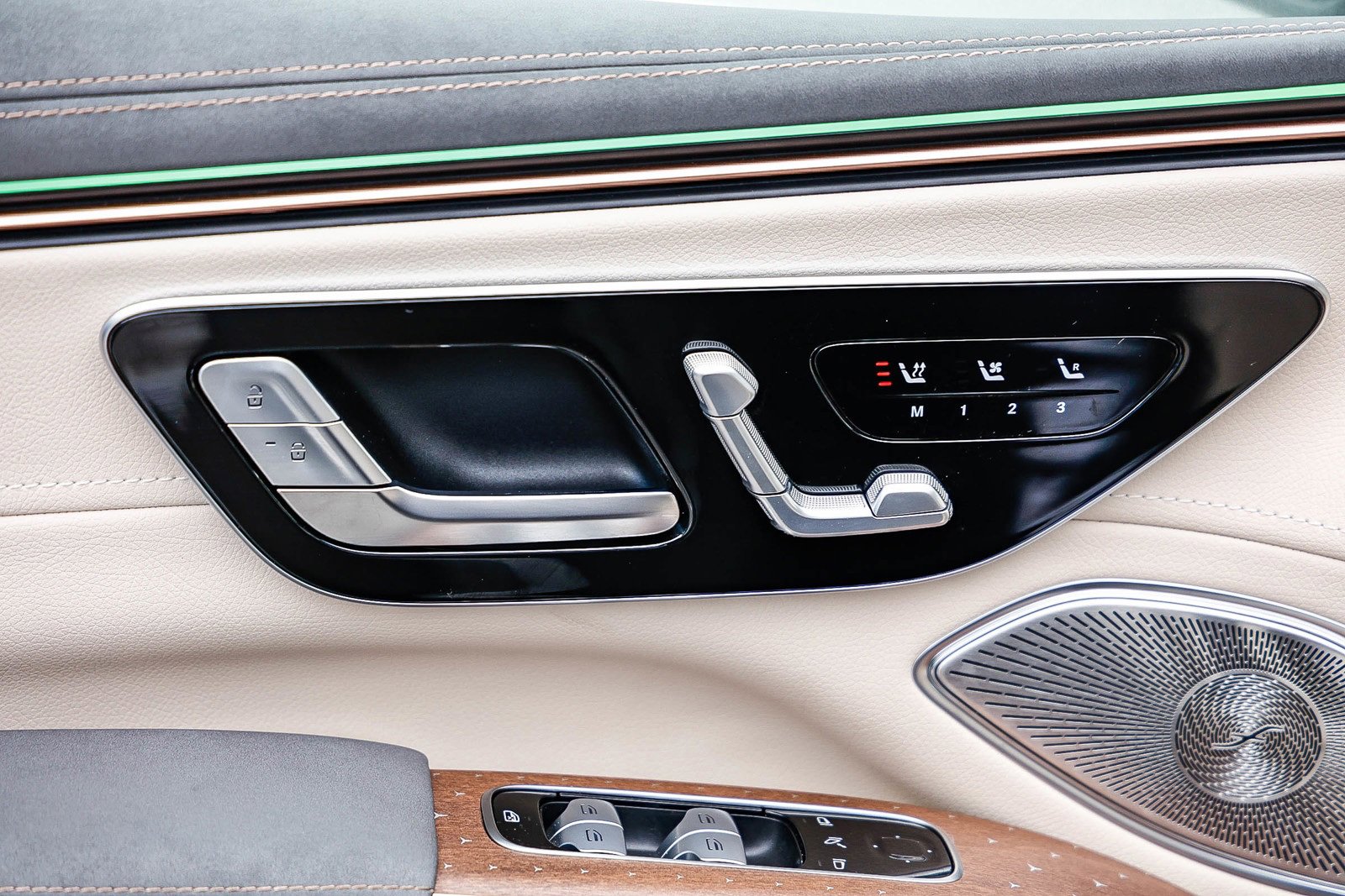 Certified 2023 Mercedes-Benz EQS 580 4MATIC SUV image 23