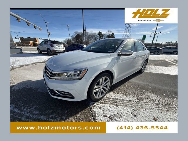 Used 2018 Volkswagen Passat 2.0T SE image 1