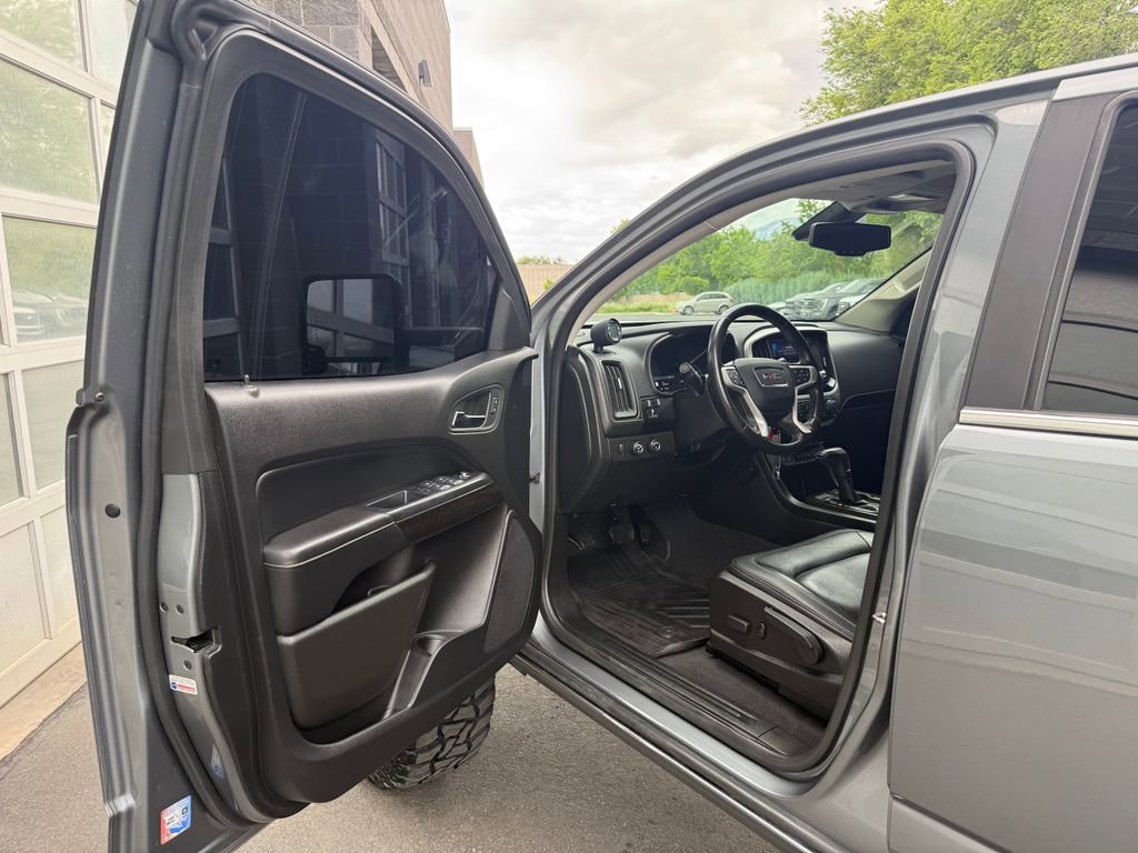Used 2020 GMC Canyon SLT w/ Driver Alert Package AWD/4WD image 19