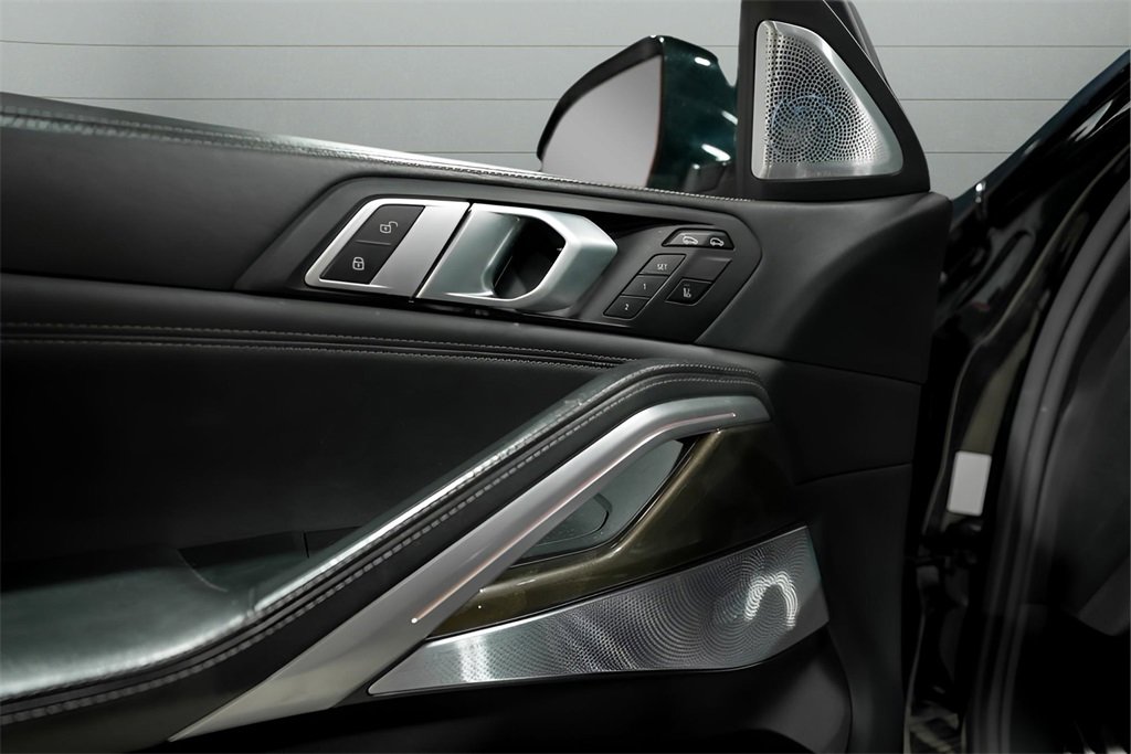 Used 2021 BMW X6 M50i w/ Executive Package image 18