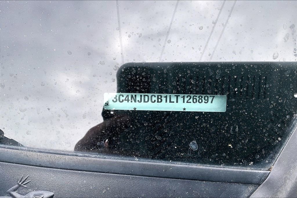 Used 2020 Jeep Compass Limited image 32