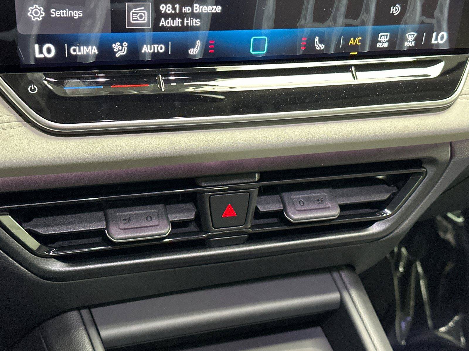 New 2026 Volkswagen Tiguan SE AWD/4WD image 19