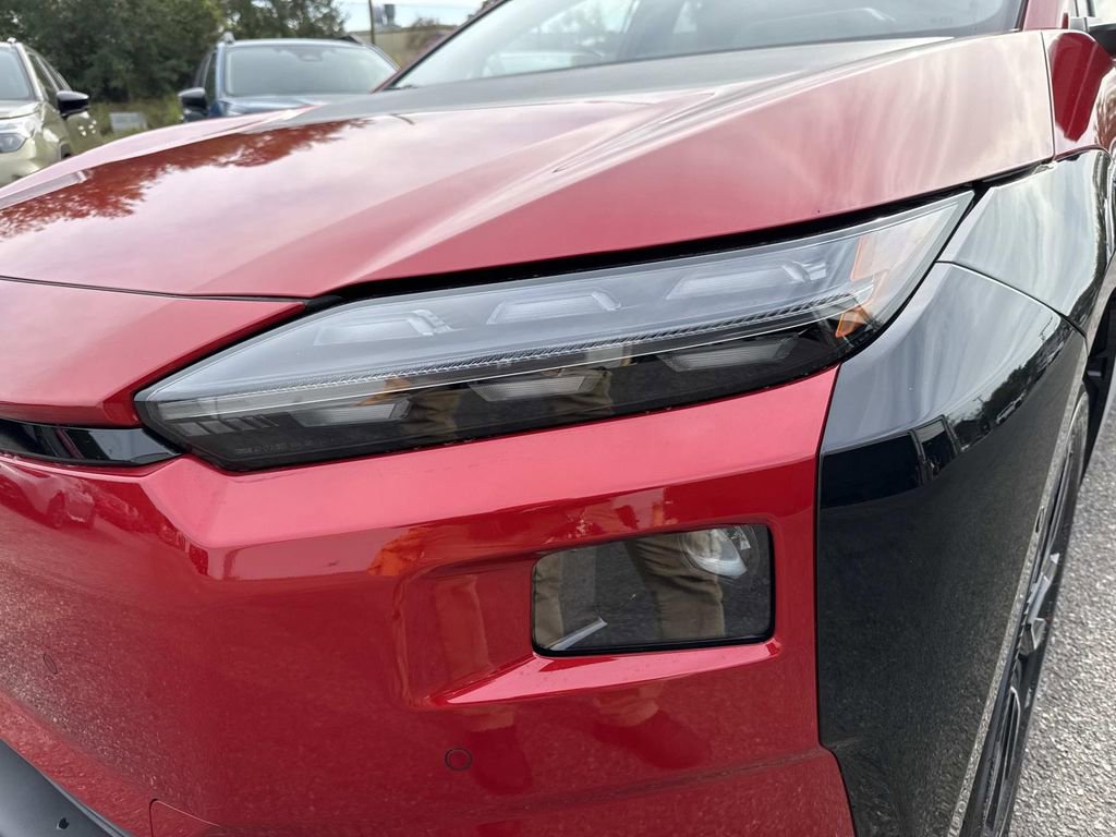 New 2026 Subaru Solterra AWD/4WD image 9