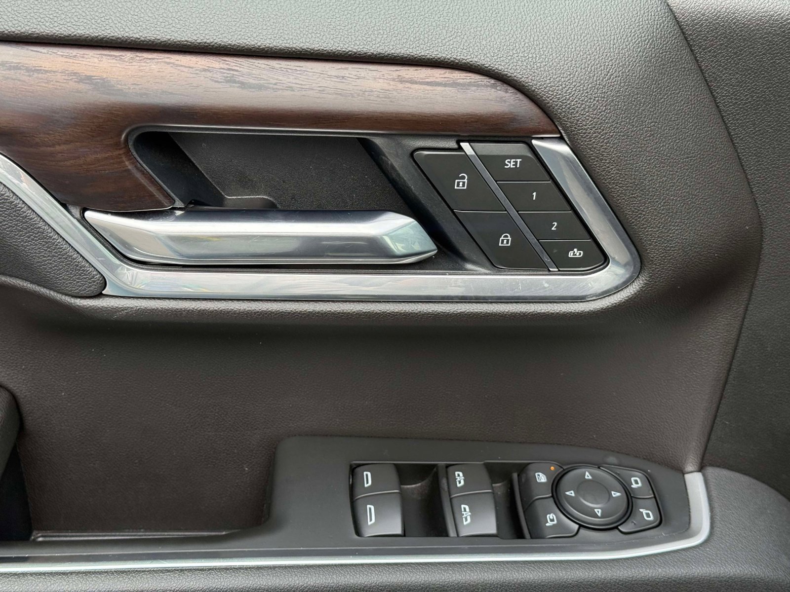 Used 2026 GMC Sierra 1500 SLT image 21