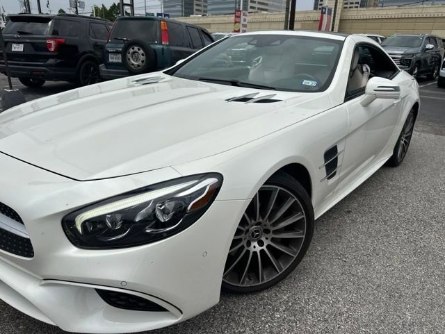 Used 2017 Mercedes-Benz SL 550 image 4