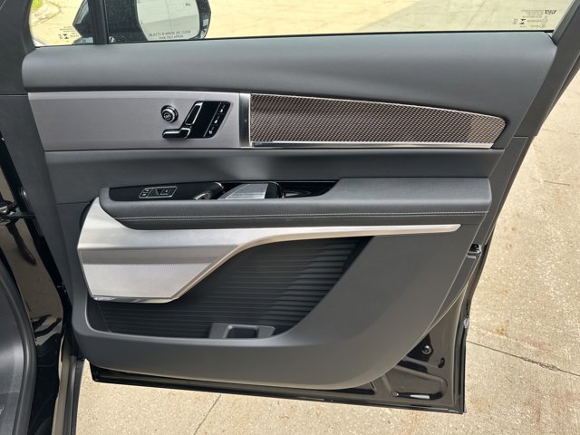 New 2026 Cadillac Vistiq Sport w/ LPO, Floor Liner Package image 37