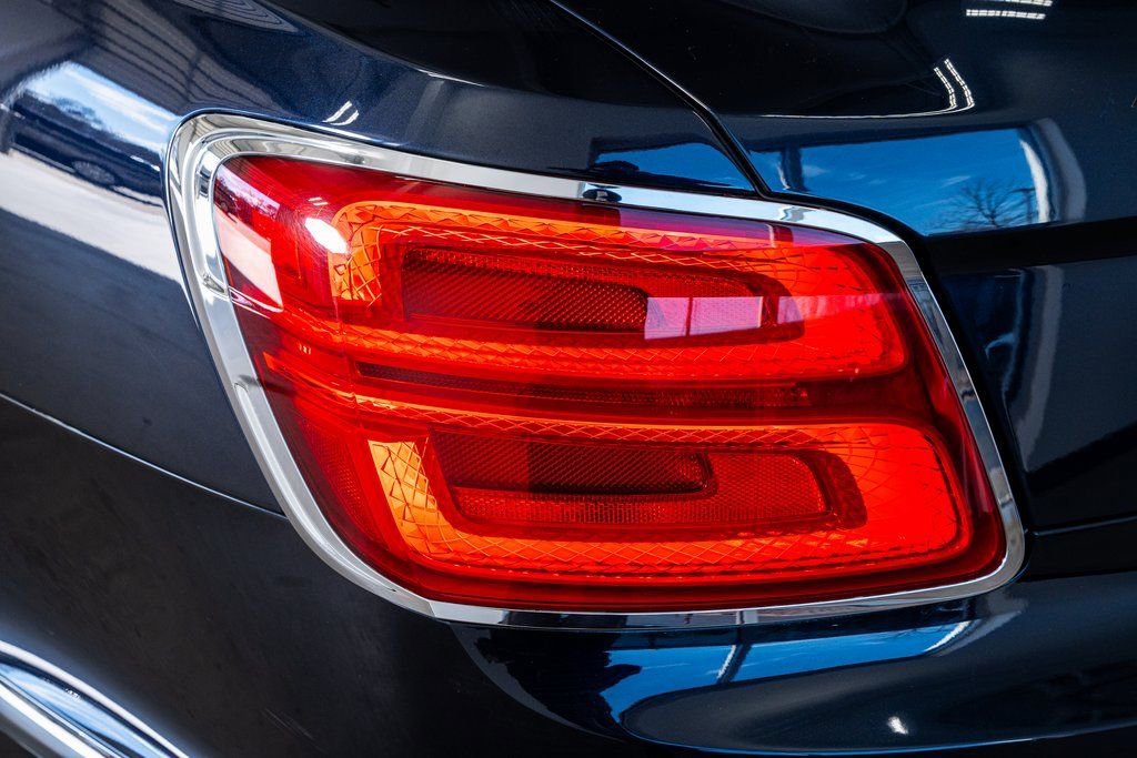 Used 2020 Bentley Flying Spur W12 image 25