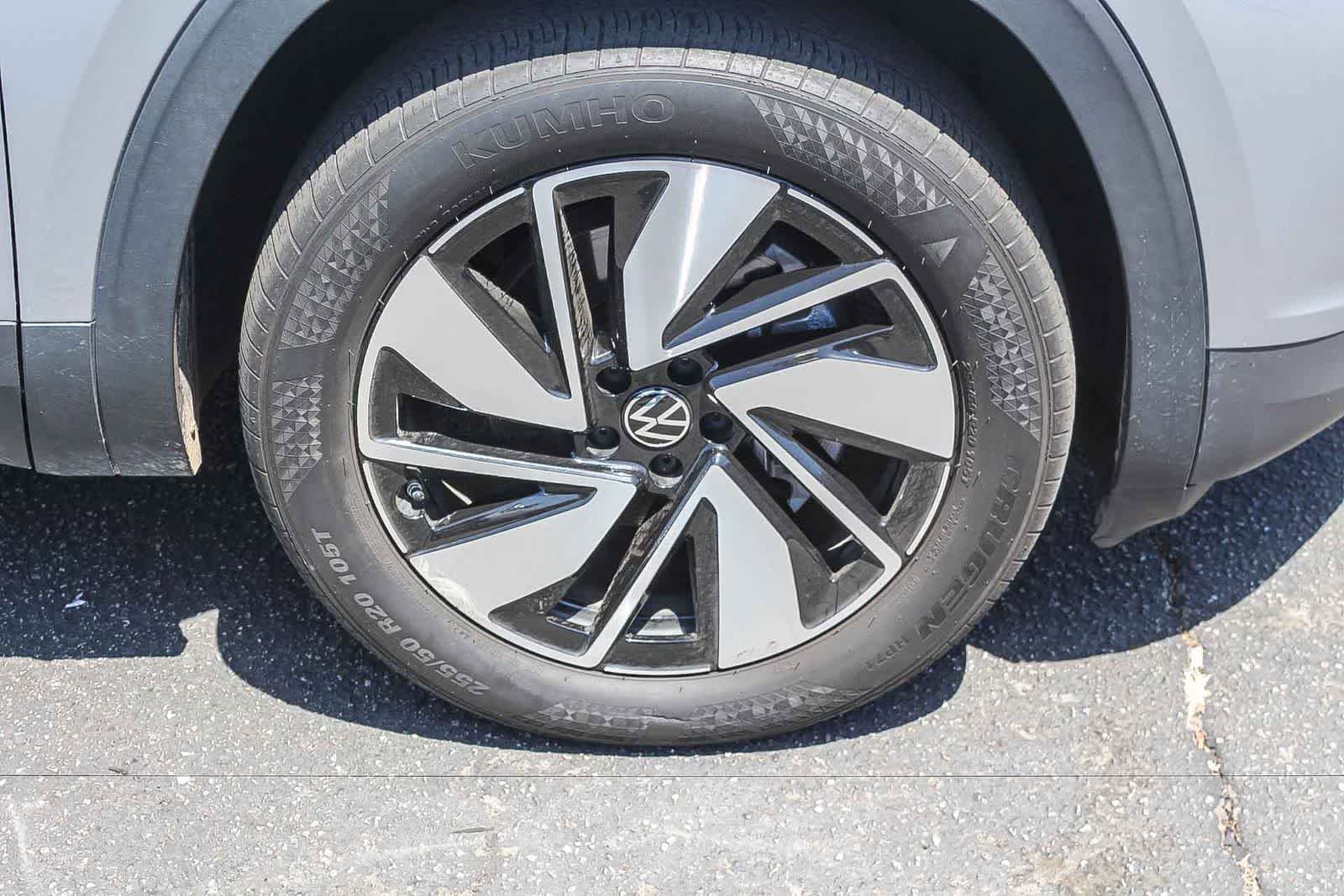 Used 2024 Volkswagen Atlas SE FWD image 12