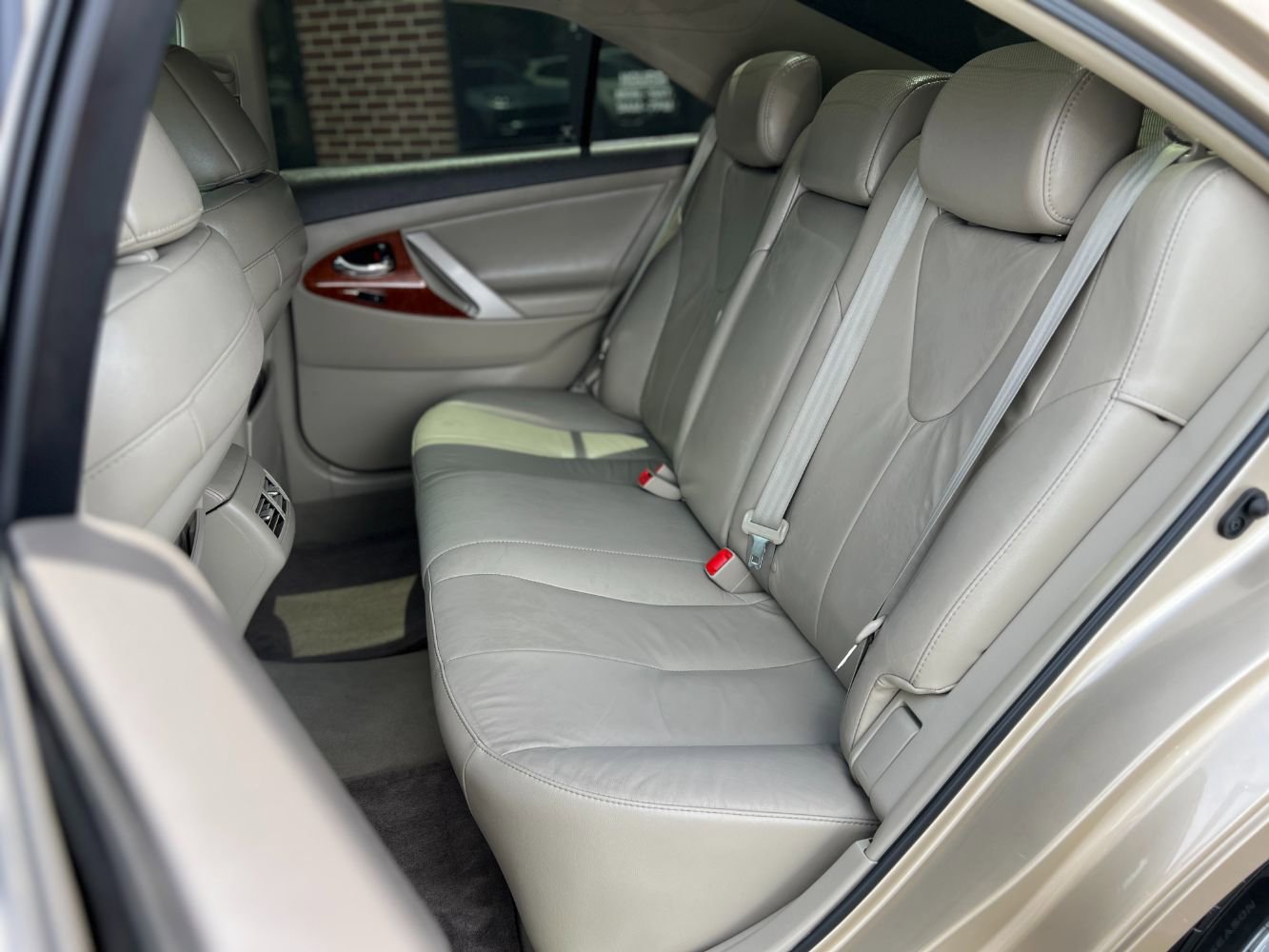 Used 2011 Toyota Camry XLE FWD image 24