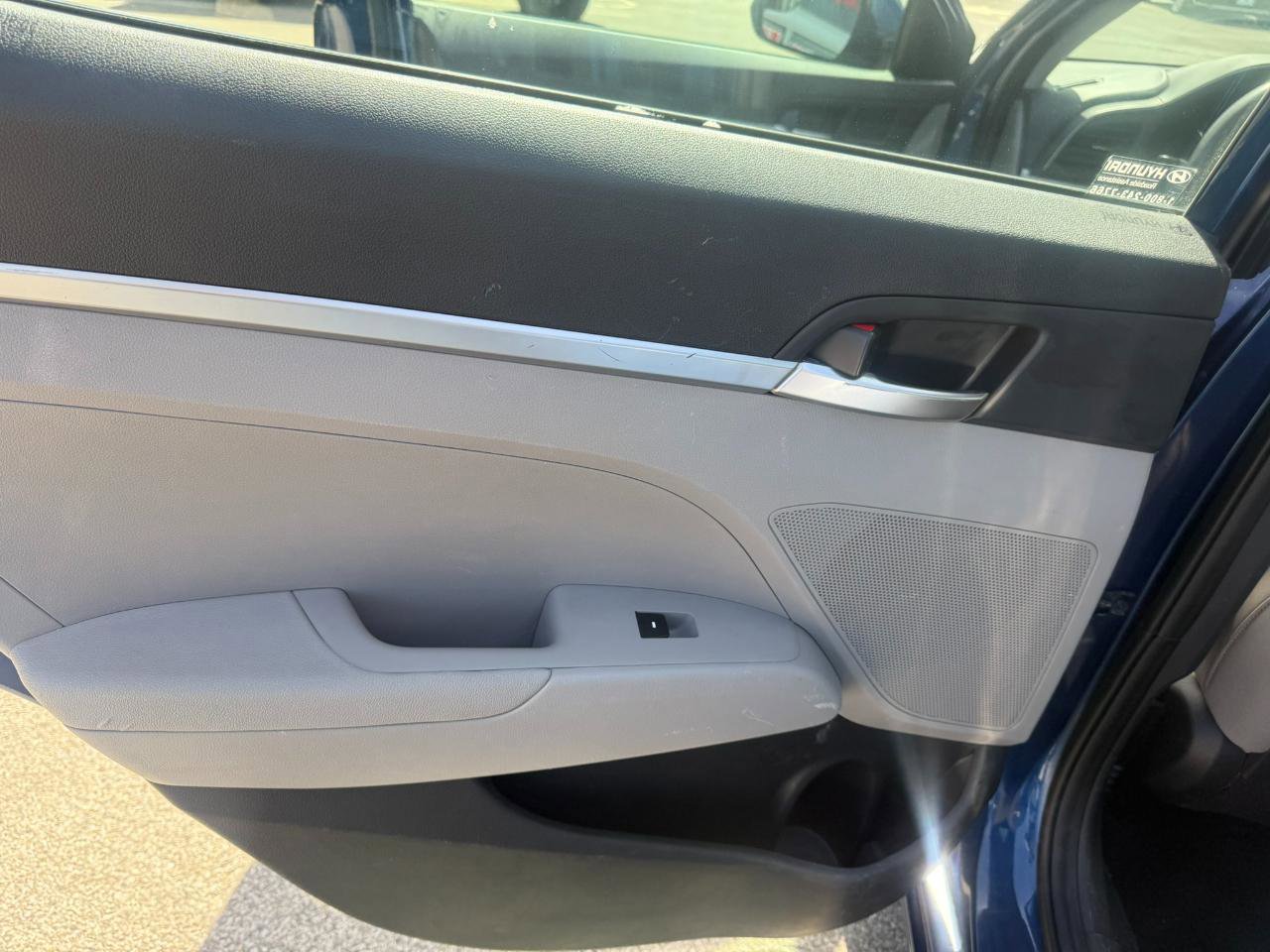 Used 2020 Hyundai Elantra SE image 16