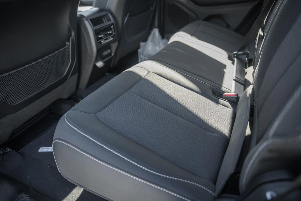 New 2025 Jeep Grand Cherokee Laredo X w/ Luxury Tech Group I image 31