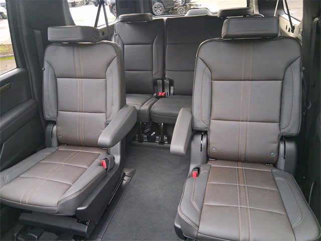 New 2026 Chevrolet Suburban High Country w/ Sun And Tow Package image 18
