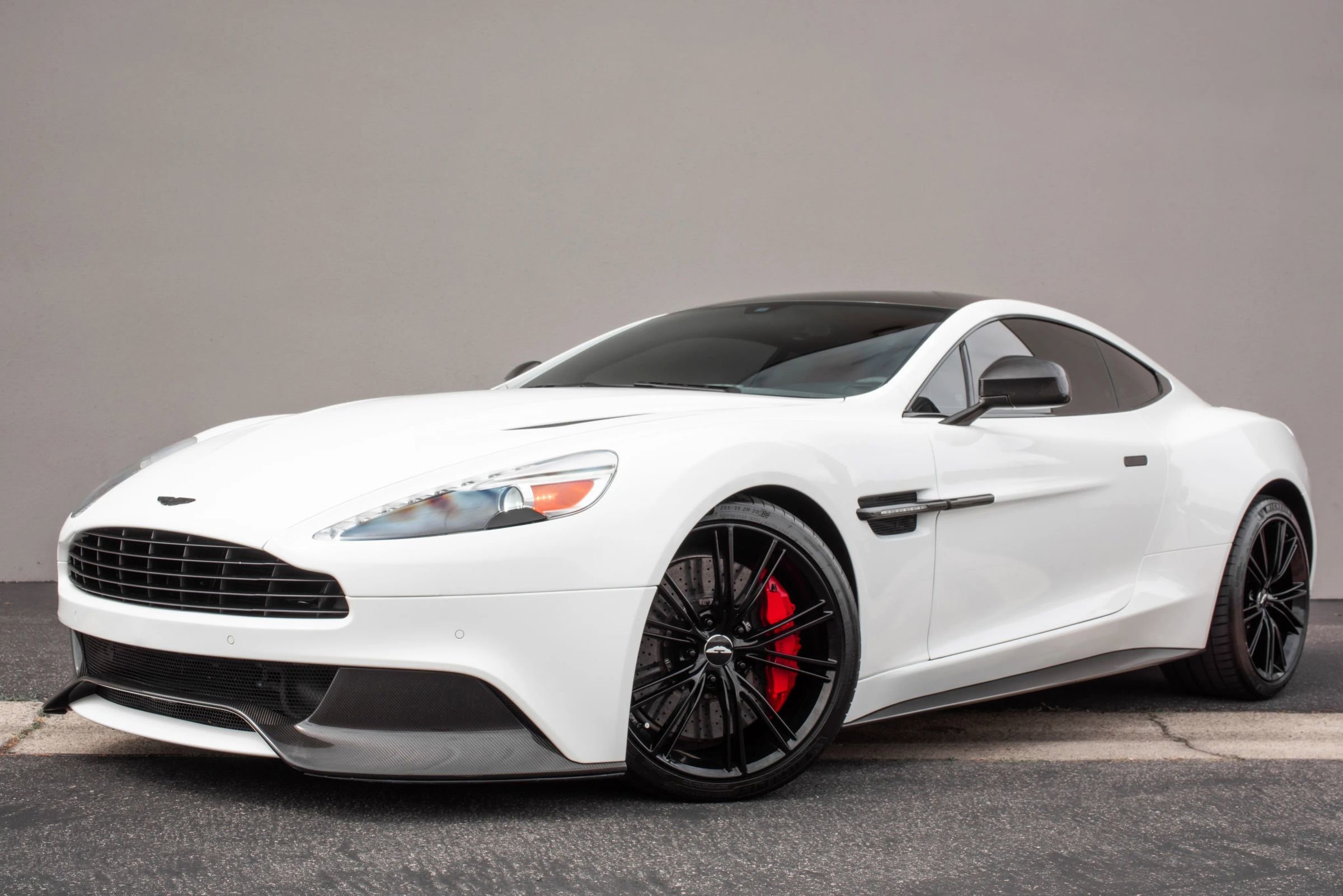Used 2014 Aston Martin Vanquish Coupe RWD image 1