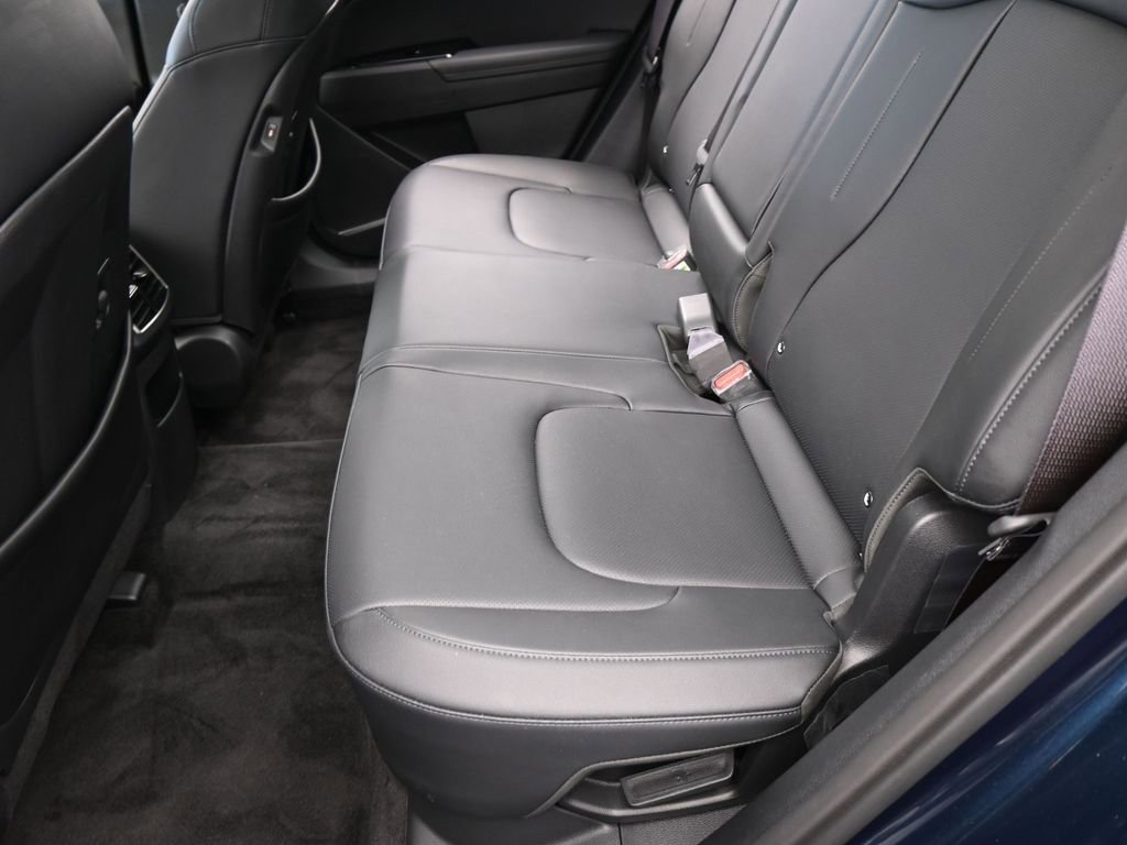 Used 2025 Kia Sportage EX w/ EX Premium Package image 31