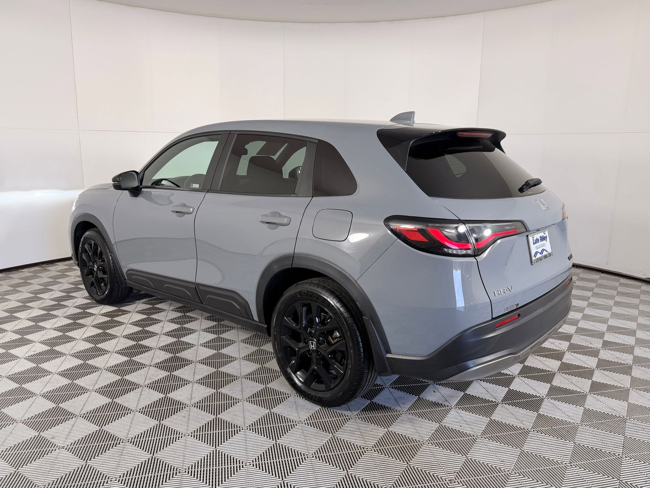 Certified 2023 Honda HR-V Sport image 3