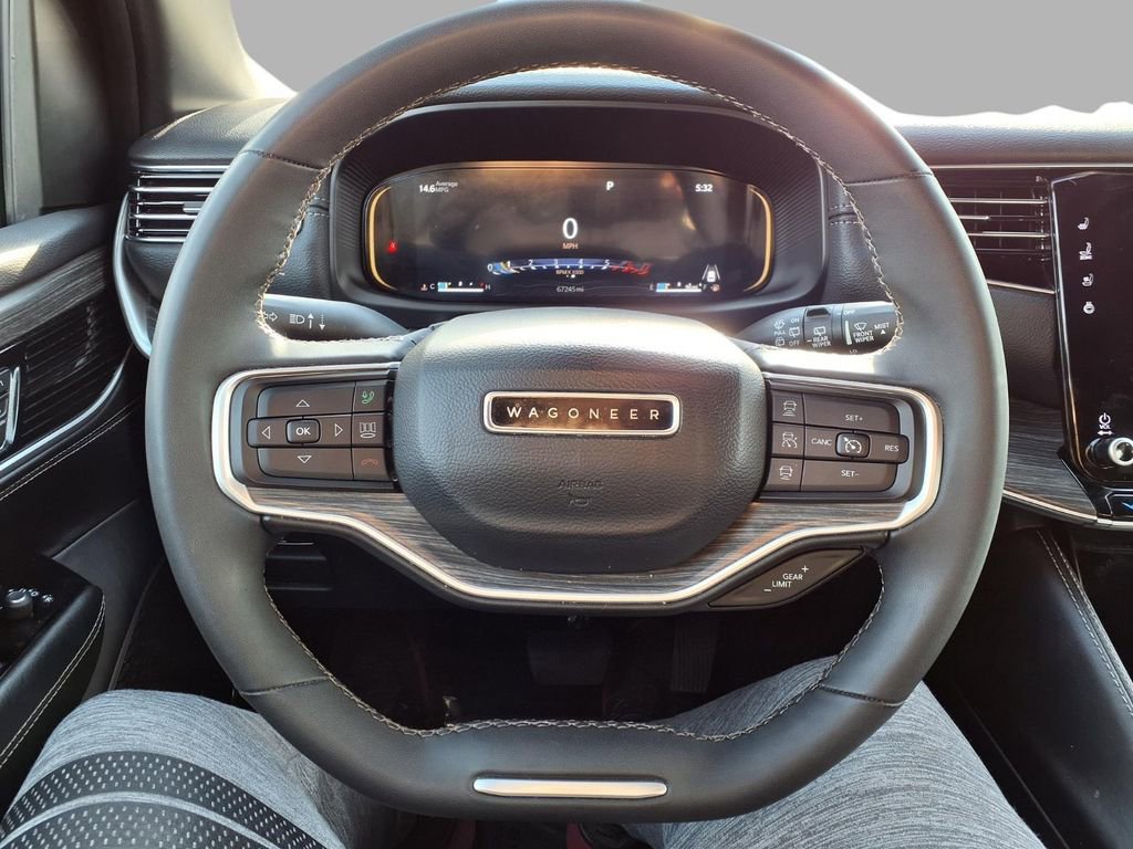 Certified 2024 Jeep Wagoneer Series II w/ Flexible Seating Group AWD/4WD image 15