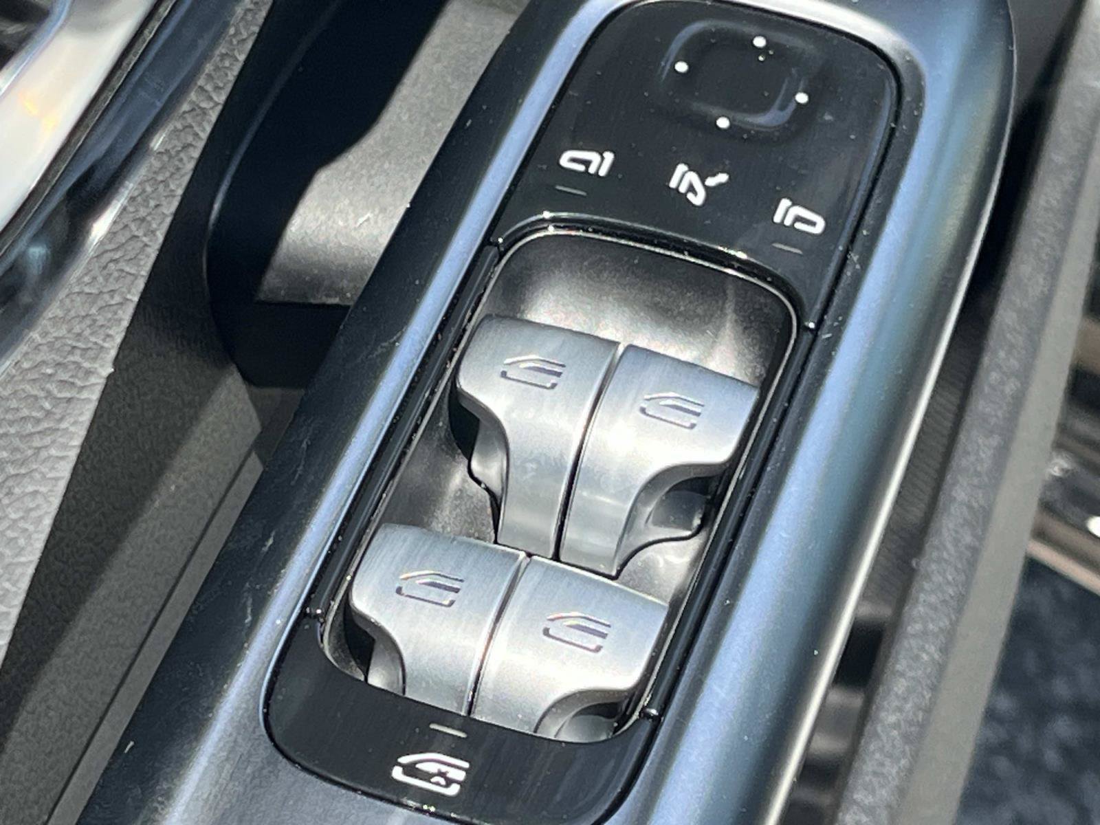 Certified 2026 Mercedes-Benz C 300 Sedan image 17